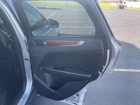 Used 2018 Lincoln MKC Reserve w/ Lincoln MKC Climate Package FWD image 49