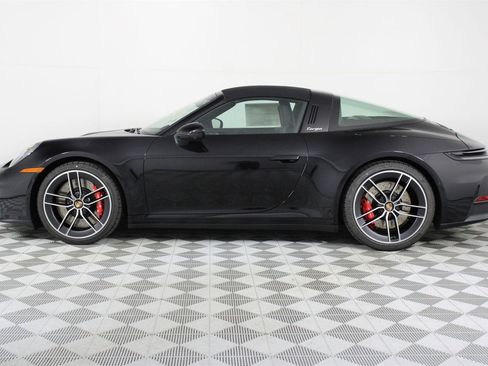 New 2026 Porsche 911 Targa 4S image 2