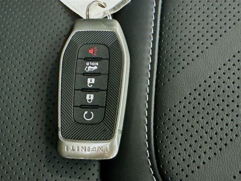 Certified 2025 INFINITI QX80 Luxe image 40