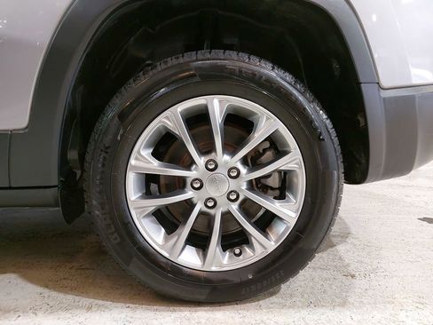 Used 2021 Jeep Cherokee Latitude Lux image 35