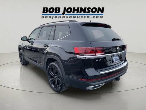Used 2023 Volkswagen Atlas SE w/ Black Wheel Package image 5