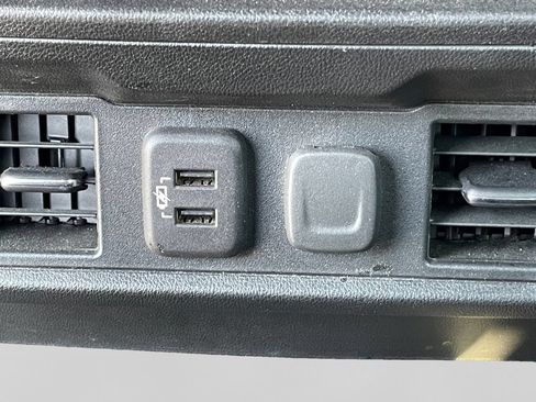 Used 2021 Chevrolet Silverado 1500 LT AWD/4WD image 32