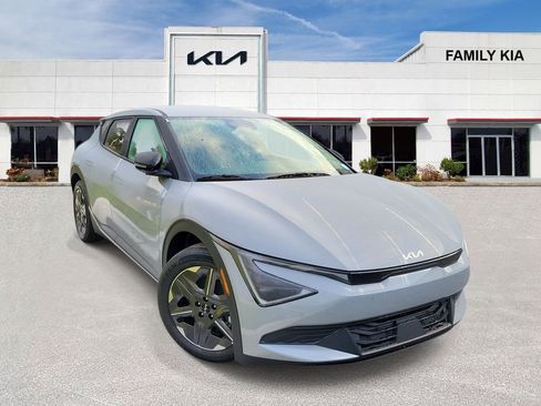 New 2026 Kia EV6 Light RWD image 1