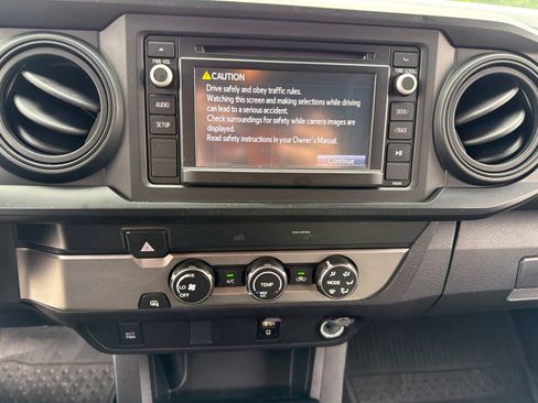 Used 2019 Toyota Tacoma SR w/ SR Convenience Package RWD image 11