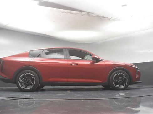 Certified 2025 Kia K4 EX image 39