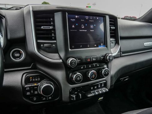 Used 2023 RAM 1500 Big Horn AWD/4WD image 32