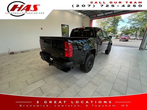 Used 2021 Chevrolet Colorado Z71 w/ Z71 Midnight Edition AWD/4WD image 6