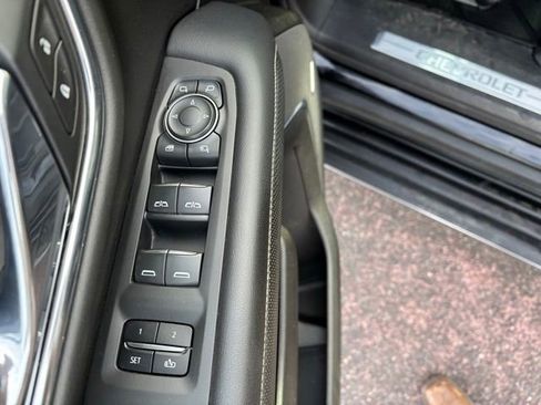 Used 2021 Chevrolet Tahoe Premier w/ Premium Package AWD/4WD image 7