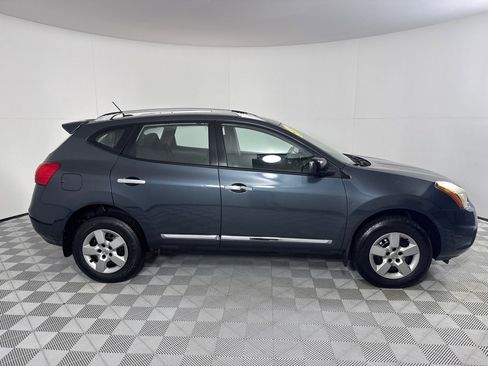 Used 2014 Nissan Rogue S w/ Convenience Package image 4