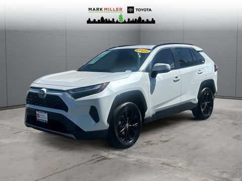 Certified 2023 Toyota RAV4 SE w/ Convenience Package AWD/4WD image 1
