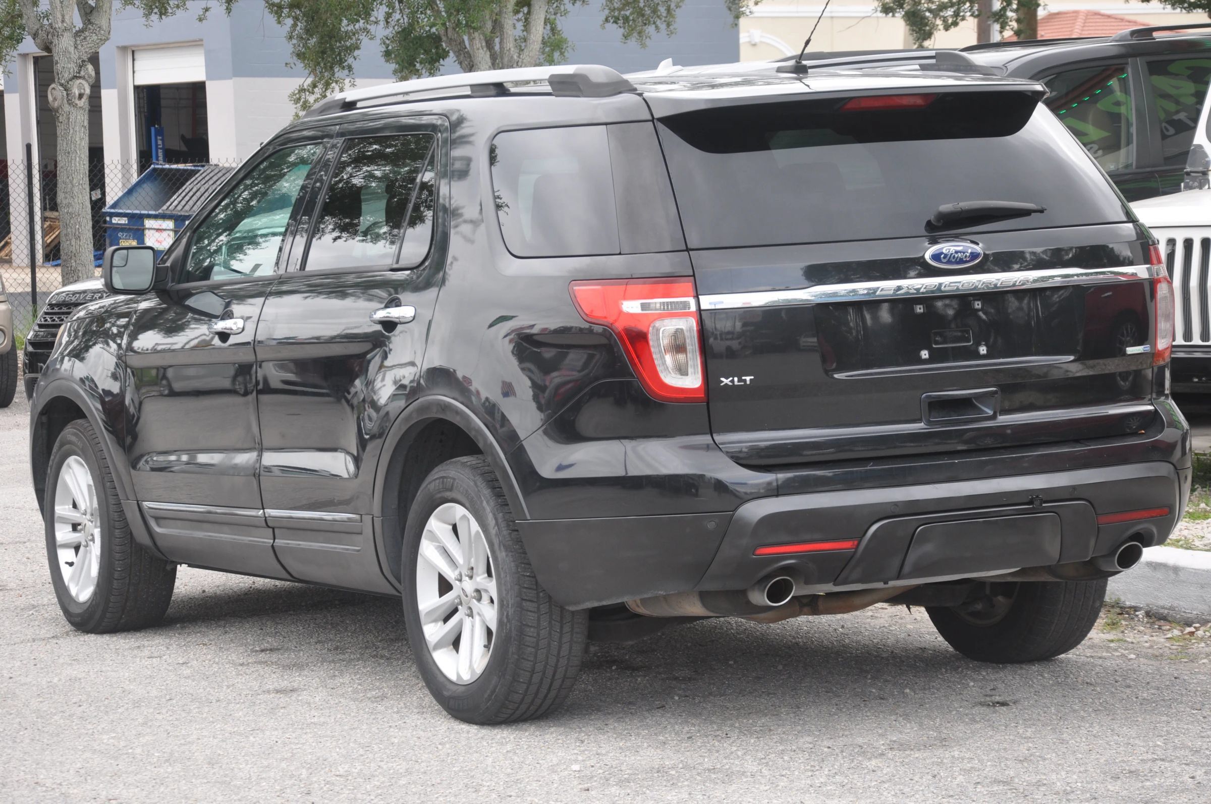 Used 2014 Ford Explorer XLT AWD/4WD image 5