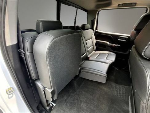 Used 2019 GMC Sierra 2500 SLT w/ Driver Alert Package AWD/4WD image 26
