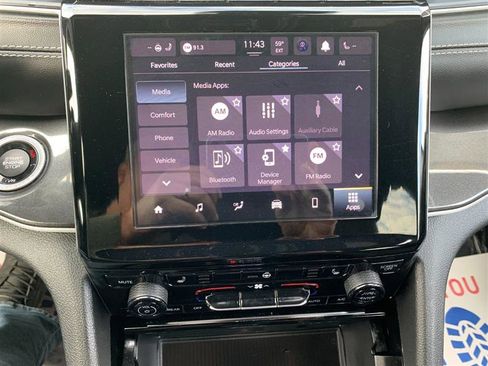 Used 2023 Jeep Grand Cherokee L Laredo image 24