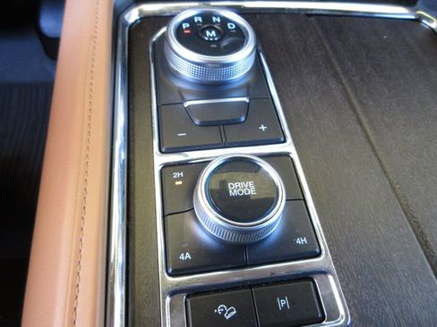 Certified 2022 Ford Expedition Max Platinum image 20