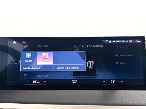 Used 2023 BMW iX xDrive50 w/ Sport Package image 22