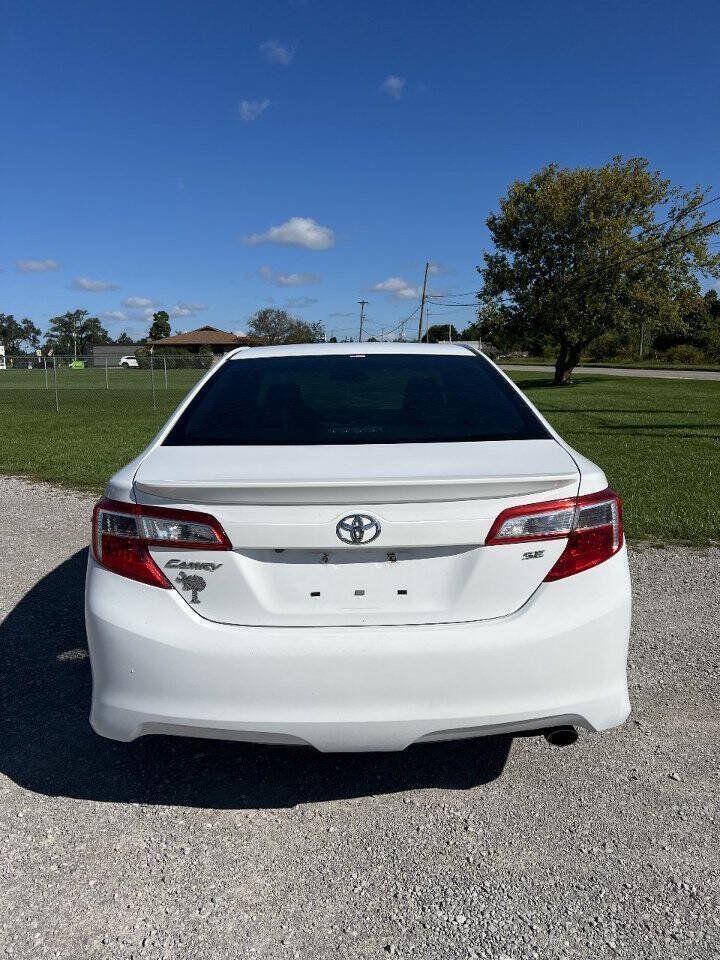 Used 2014 Toyota Camry SE FWD image 7