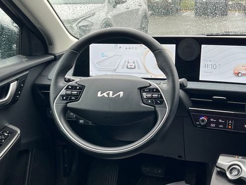Certified 2024 Kia EV6 Light AWD/4WD image 16