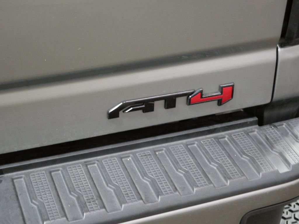 Used 2024 GMC Sierra 3500 AT4 w/ Technology Package AWD/4WD image 4
