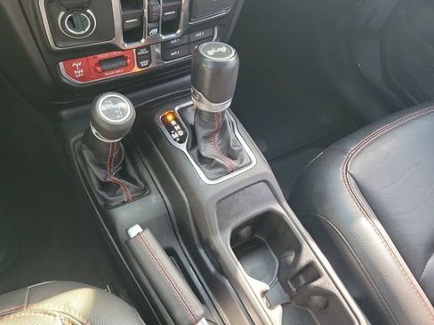 Used 2021 Jeep Wrangler Unlimited Rubicon w/ Xtreme Recon 35" Tire Package image 32