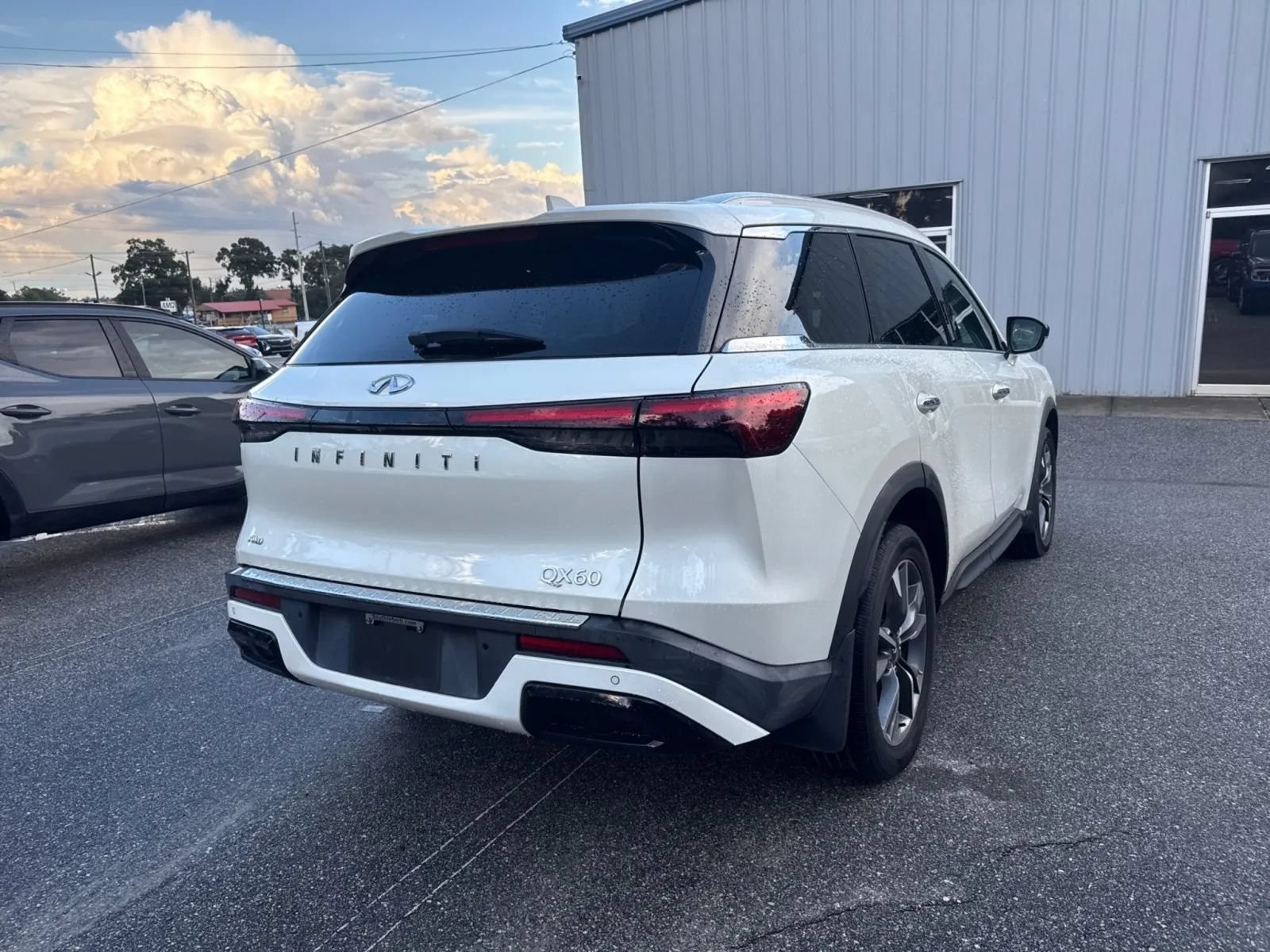 Used 2023 INFINITI QX60 Luxe w/ Cargo Package AWD/4WD image 10