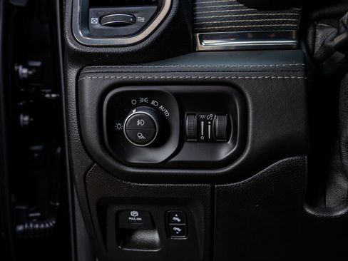 Used 2019 RAM 1500 Limited AWD/4WD image 22