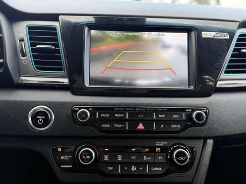 Used 2019 Kia Niro EX Premium w/ Cold Weather Package 1.0 image 34