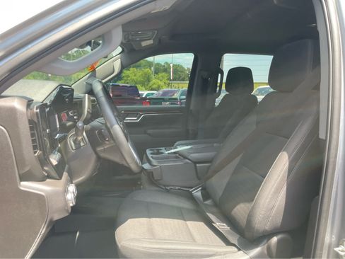 Used 2025 GMC Sierra 1500 SLE w/ X31 Off-Road Package AWD/4WD image 12