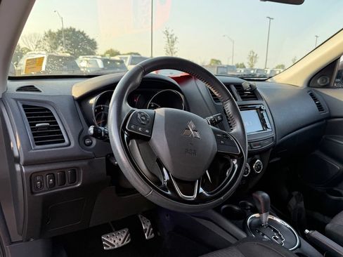 Used 2017 Mitsubishi Outlander Sport ES AWD/4WD image 11