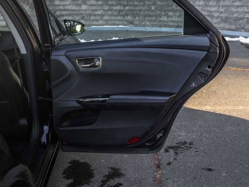 Used 2016 Toyota Avalon XLE image 16