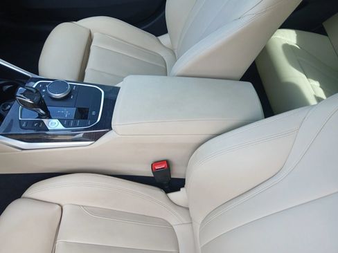Used 2019 BMW 330i xDrive Sedan w/ Premium Package AWD/4WD image 8