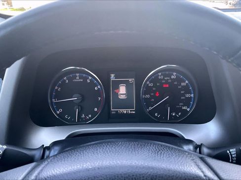 Used 2016 Toyota RAV4 XLE AWD/4WD image 25