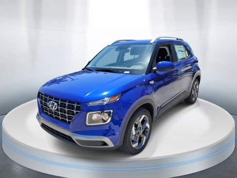 Certified 2025 Hyundai Venue SEL image 2