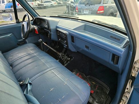 Used 1988 Ford F150 2WD Regular Cab image 11