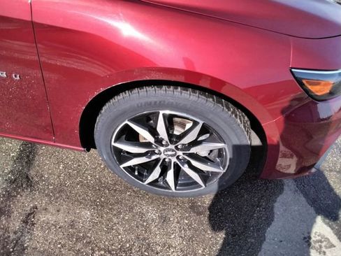 Used 2018 Chevrolet Malibu LT w/ Leather Package image 18