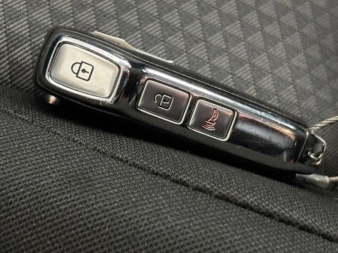 Used 2025 Kia Soul LX w/ LX Technology Package FWD image 21