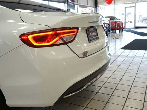 Used 2015 Chrysler 200 Limited w/ Convenience Group FWD image 13