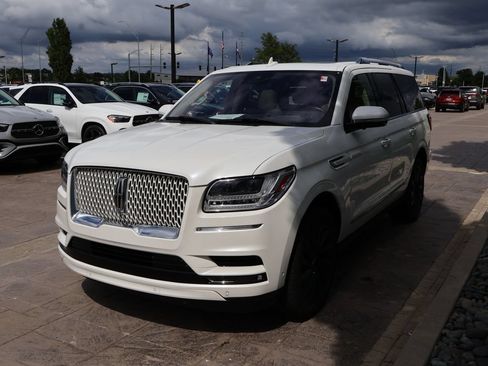 Used 2020 Lincoln Navigator Reserve w/ Equipment Group 208A Reserve AWD/4WD image 4