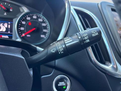 Used 2022 Chevrolet Equinox LT image 29