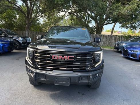 Used 2023 GMC Sierra 1500 AT4X AWD/4WD image 2