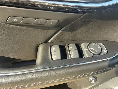 Used 2023 Buick Envision Essence AWD/4WD image 21