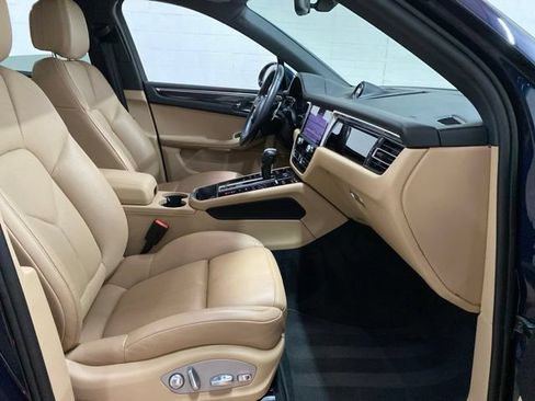 Used 2023 Porsche Macan Turbo AWD/4WD image 25
