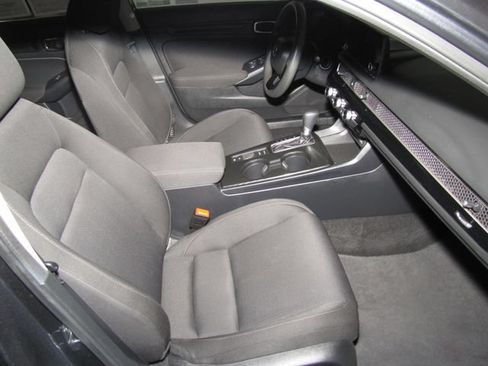 Certified 2025 Honda Civic LX image 18