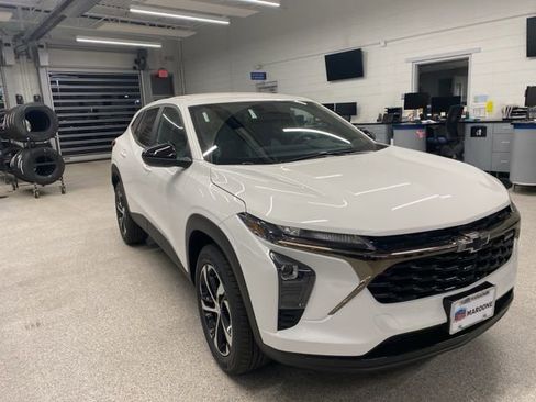 New 2026 Chevrolet Trax RS w/ Driver Confidence Package image 3