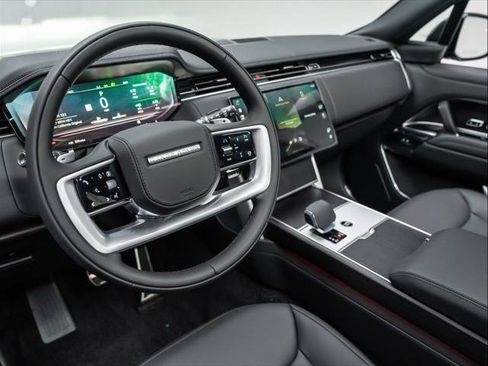 New 2026 Land Rover Range Rover Long Wheelbase SE AWD/4WD image 16