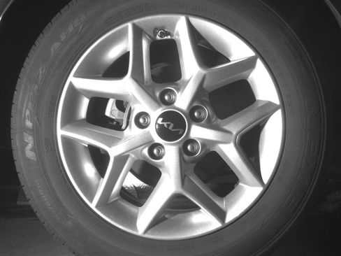 Used 2025 Kia Soul LX w/ LX Technology Package FWD image 15