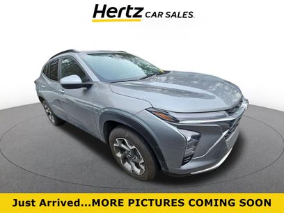 Used 2025 Chevrolet Trax LT