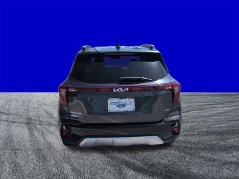 Used 2025 Kia Seltos S AWD/4WD image 5