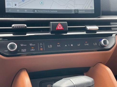 New 2026 Kia Sportage X-Line w/ X-Line Technology Package AWD/4WD image 16