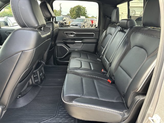 Used 2023 RAM 1500 Laramie AWD/4WD image 34