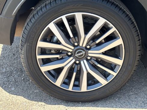 Certified 2024 Nissan Kicks SR FWD image 10